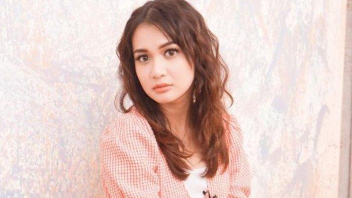 Dea Annisa.