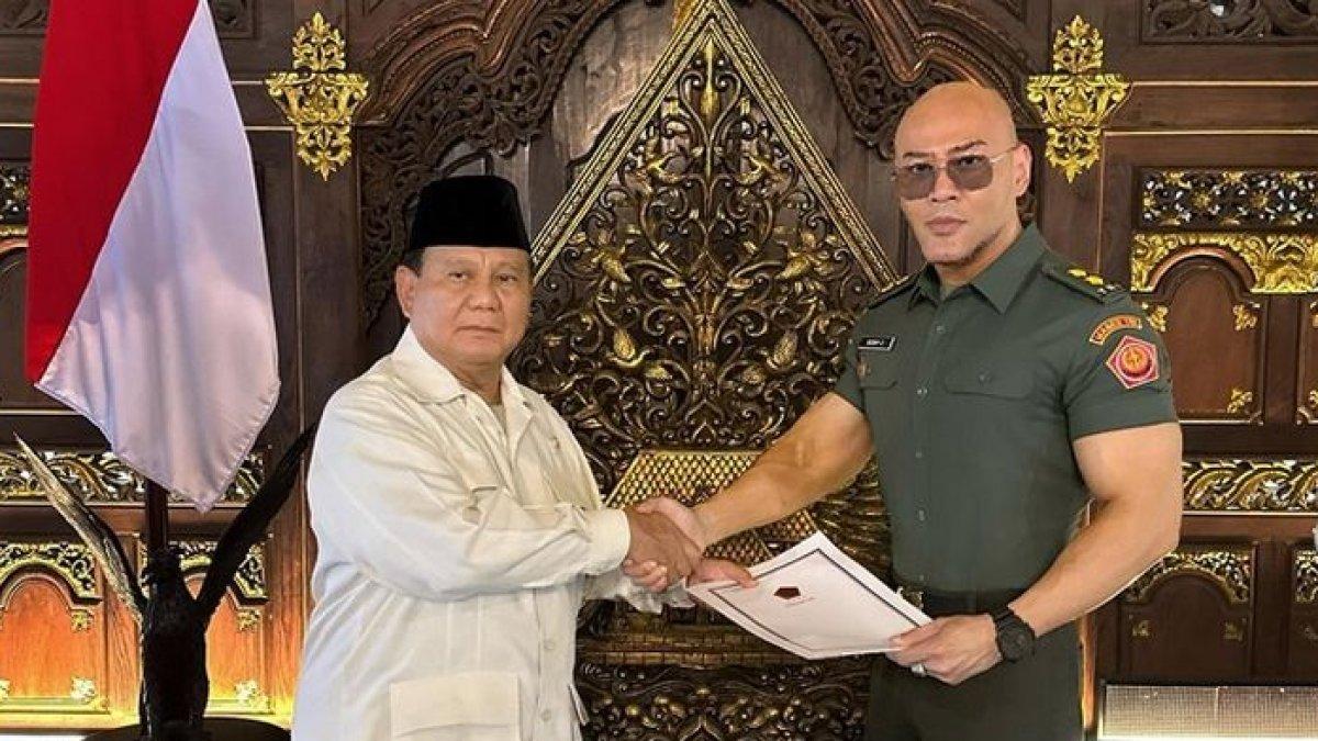 SOSOK DEDDY CORBUZIER -  Inilah sosok dan profil Deddy Corbuzier mendapat jabatan Letkol Tituler oleh Menhan Prabowo Subianto
