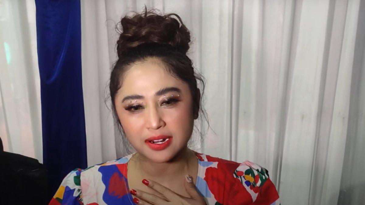 Dewi Perssik