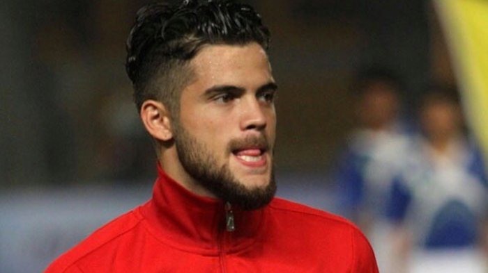 Pada akhir tahun 2016, Aurel Hermansyah sempat dikabarkan dekat dengan pesepakbola Diego Michiels.