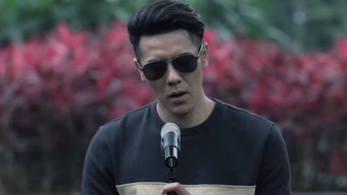 Chevra Yolandi vokalis band Papinka