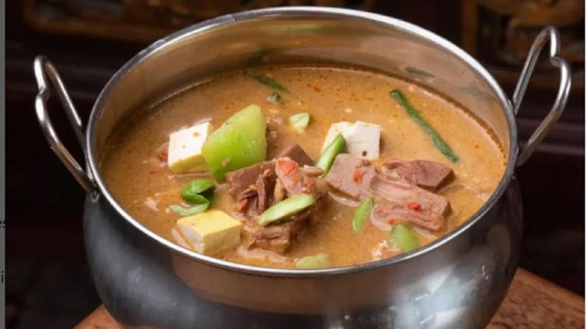 Inilah cara mudah membuat Sayur Lodeh khas Jawa Tengah, kuncinya tambahkan santan setelah sayur matang, agar rasa gurih tetap terjaga sempurna