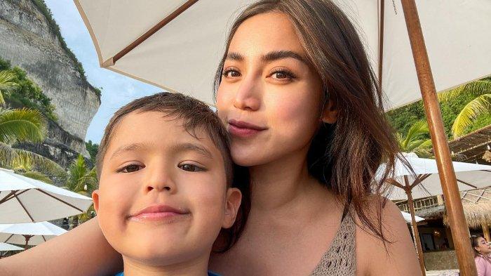 El Barack Alexander anak pertama Jessica Iskandar.