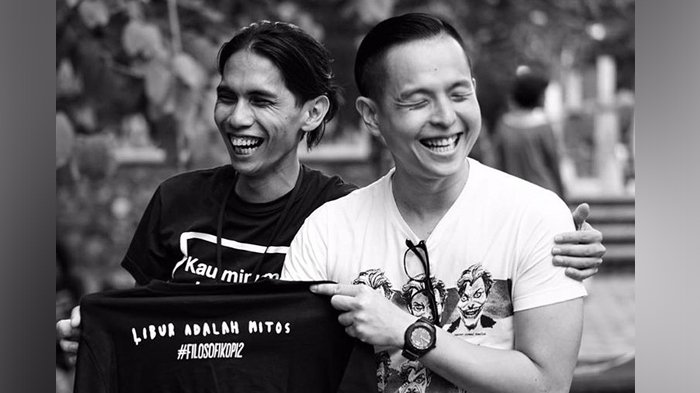 Inilah profil dan akun medsos Angga Dwimas Sasongko sutradara Tanah Air yang berhasil bawa dua filmnya ke Busan Internasional Film Festival
