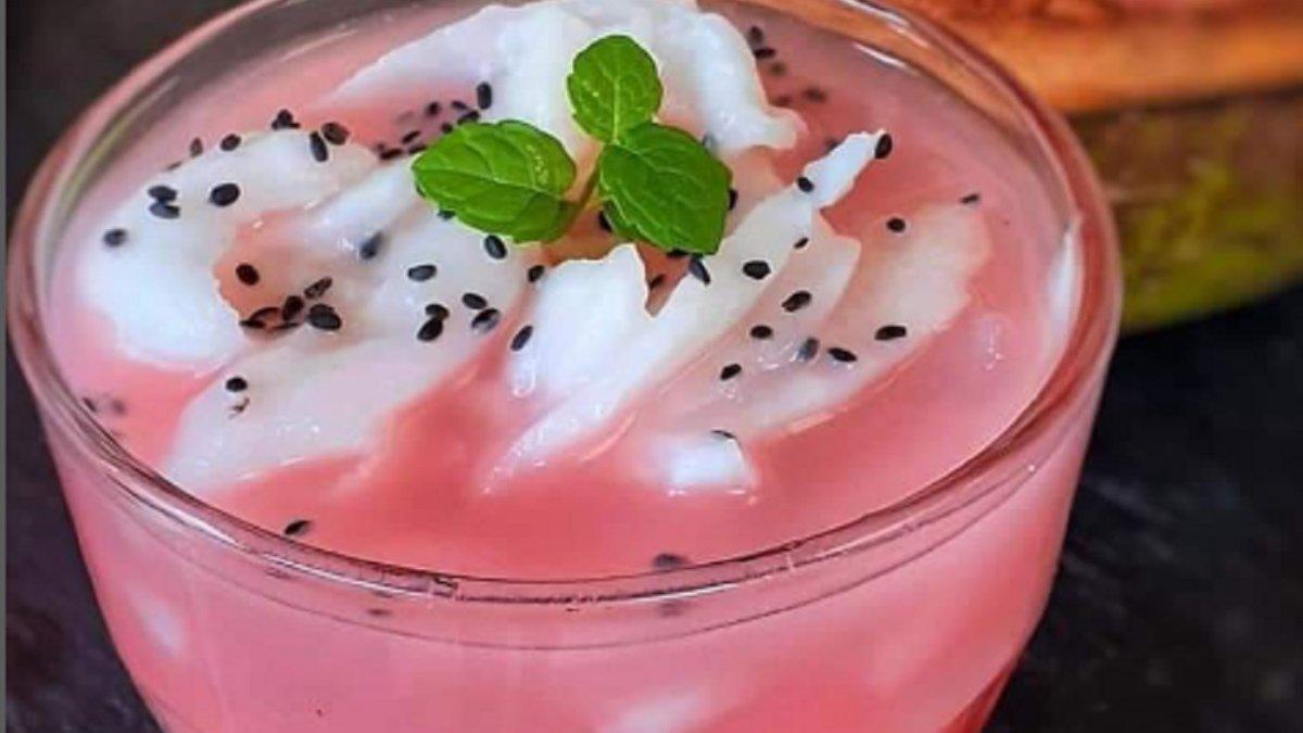 Inilah cara mudah membuat Es Kopyor, minuman khas Jawa Tengah, pakai sirup, sajikan dalam keadaan dingin 