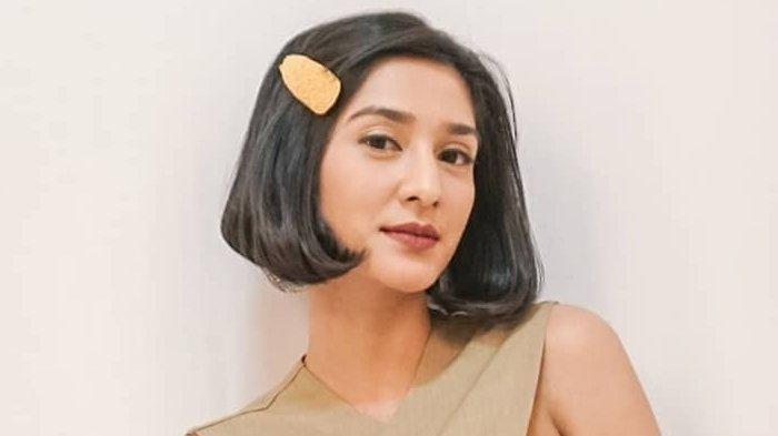 Presenter Fanny Ghassani sempat menjadi sorotan publik atas pengakuannya yang sempat gagal menikah dengan seorang pria.