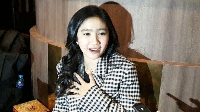 Inilah profil dan akun medsos Febby Rastanty yang akan beradu akting dengan Dion Wiyoko dalam film terbaru 'May Flies'
