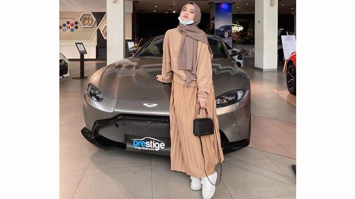 Wirda Mansur pamer sedekah Rp 50 juta dapat mobil Rp 1,4 M.