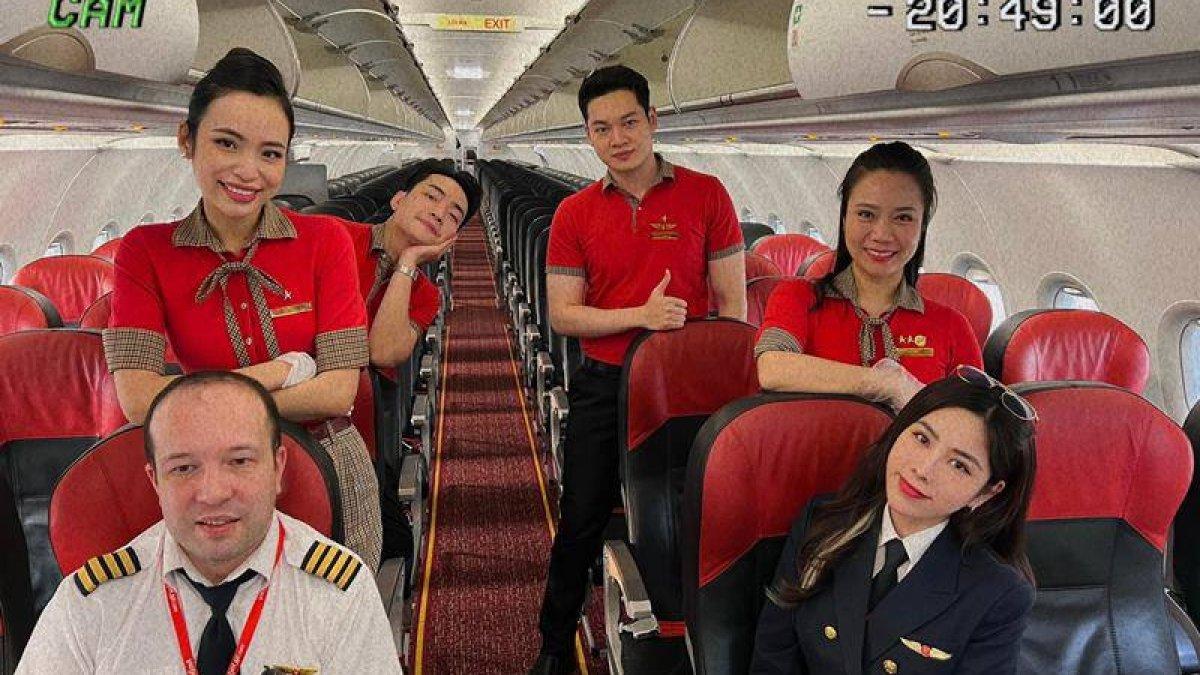 Hong Hanh harus meninggalkan kedua anaknya