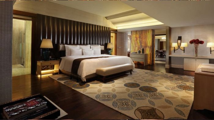 Kamar tidur di Presidential Suite Hotel Tentrem, Yogyakarta