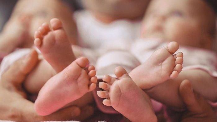 Ilustrasi - Nenek umur 70 tahun di Uganda melahirkan bayi kembar