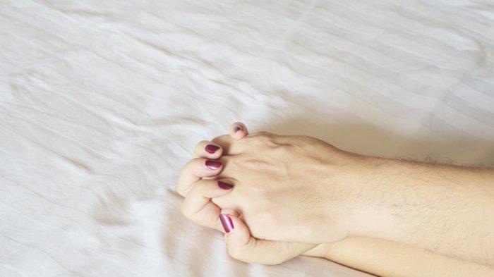 Ciri-ciri pria yang jago bercinta dan bisa memuaskan pasangan adalah tahu cara menyentuh kamu.