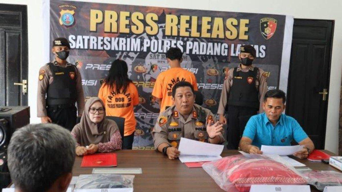Kapolres Palas, AKBP Diari Estetika memaparkan kasus perbuatan cabul dan eksploitasi anak, Jumat (28/07/2023) di Mapolres Palas.