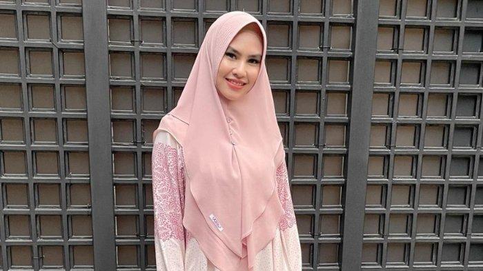 Kartika Putri klarifikasi soal tantang Capres mengaji