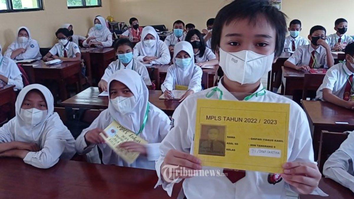 Ilustrasi - kegiatan masa pengenalan lingkungan sekolah (MPLS) bagi siswa baru