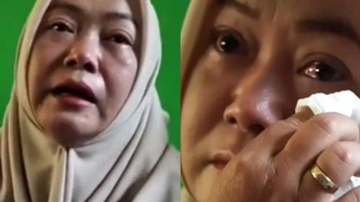 Kepsek SDN 3 Babadan Ponorogo, Evif Darmawanti, nangis karena tak ada siswa baru mendaftar.
