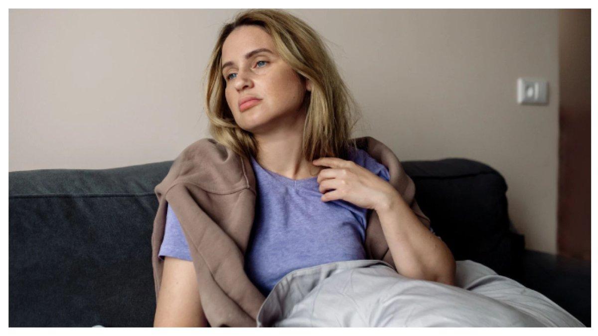 KESEHATAN MENTAL SESEORANG - 11 tanda kesehatan mental yang perlu diperhatikan, Insomnia atau Gangguan Tidur ,Perubahan Kebiasaan Makan yang perlu di perhatikan setiap hari.