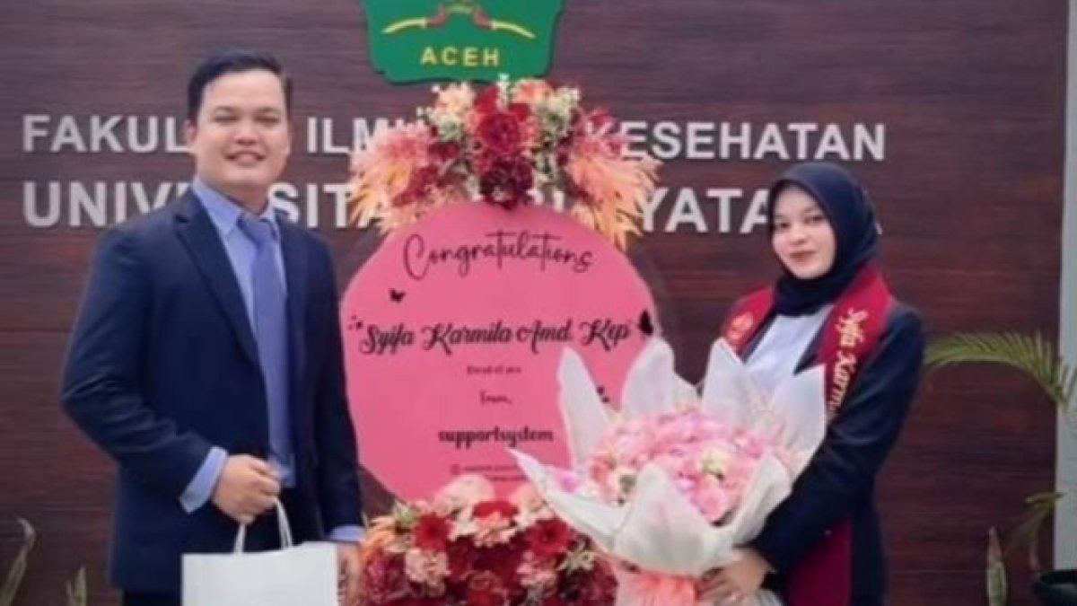 kisah asmara mahasiswi dengan dosen pembimbing skripsinya.