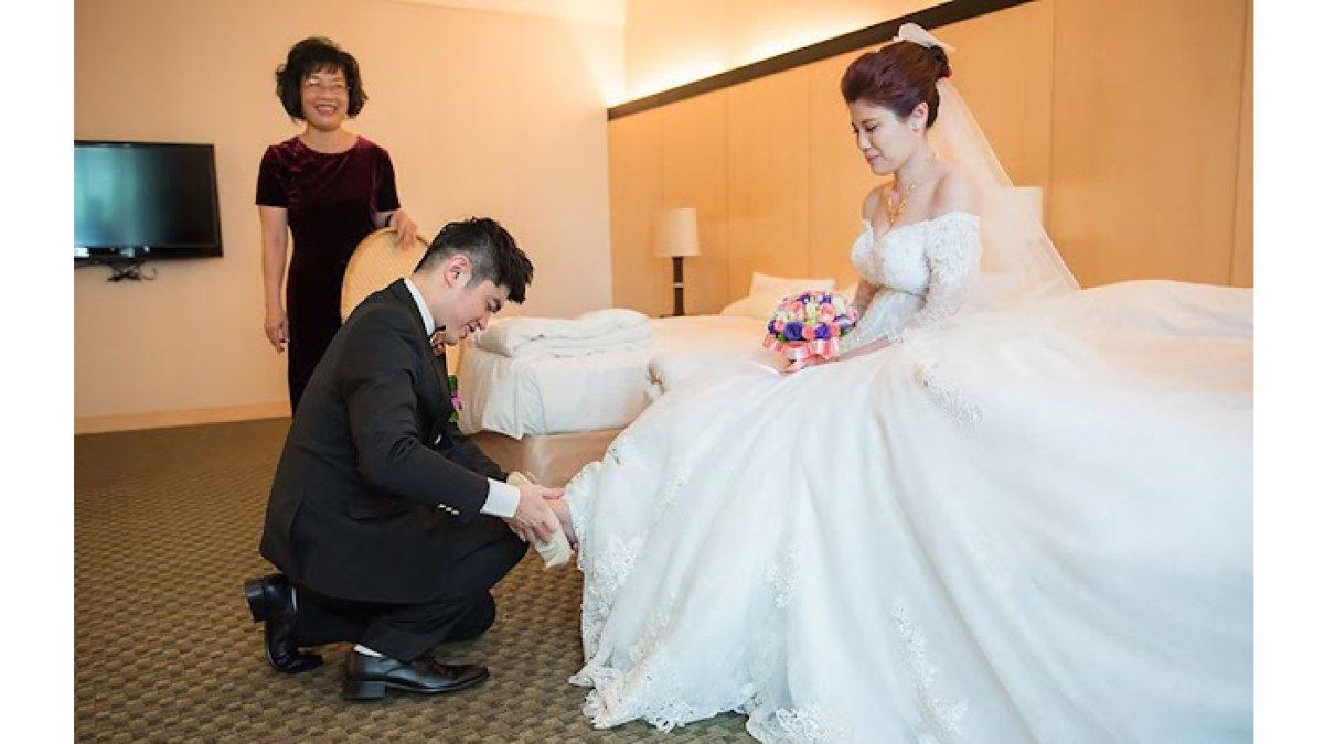 Semi ibu ibu. Semi ibu ibu. Semi ibu ibu. Lee eun mi young mother. Кореан драма поцелуй.