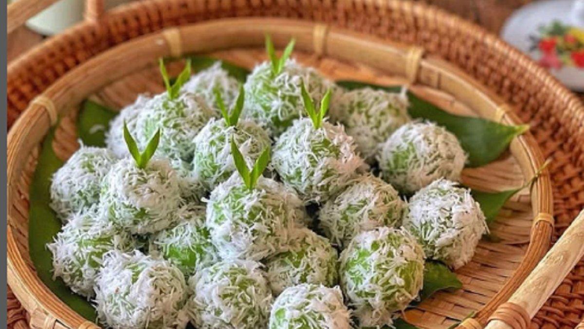Inilah cara mudah membuat Klepon, kue khas Jawa Tengah, kuncinya rebus sampai klepon mengapung, gunakan kelapa parut yang agak muda