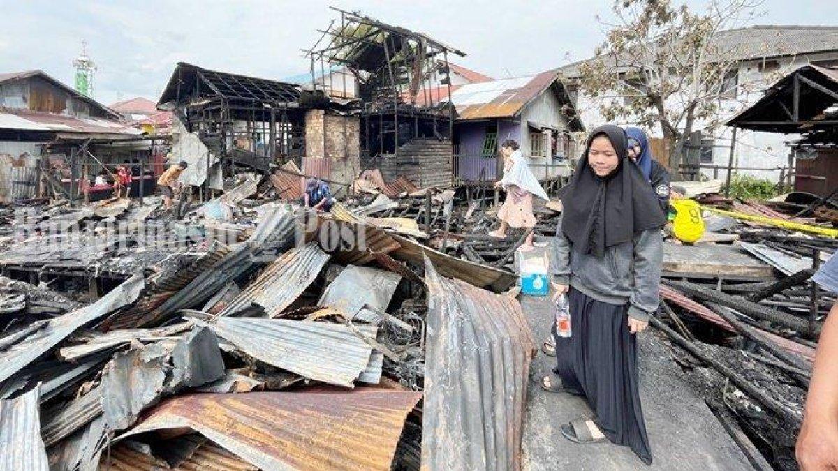 Kondisi jalan selebar sekitar 1 meter