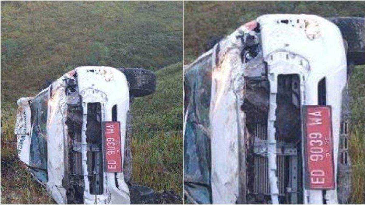 Kondisi mobil ambulans yang mengalami kecelakaan di Kabupaten Sumba Timur.