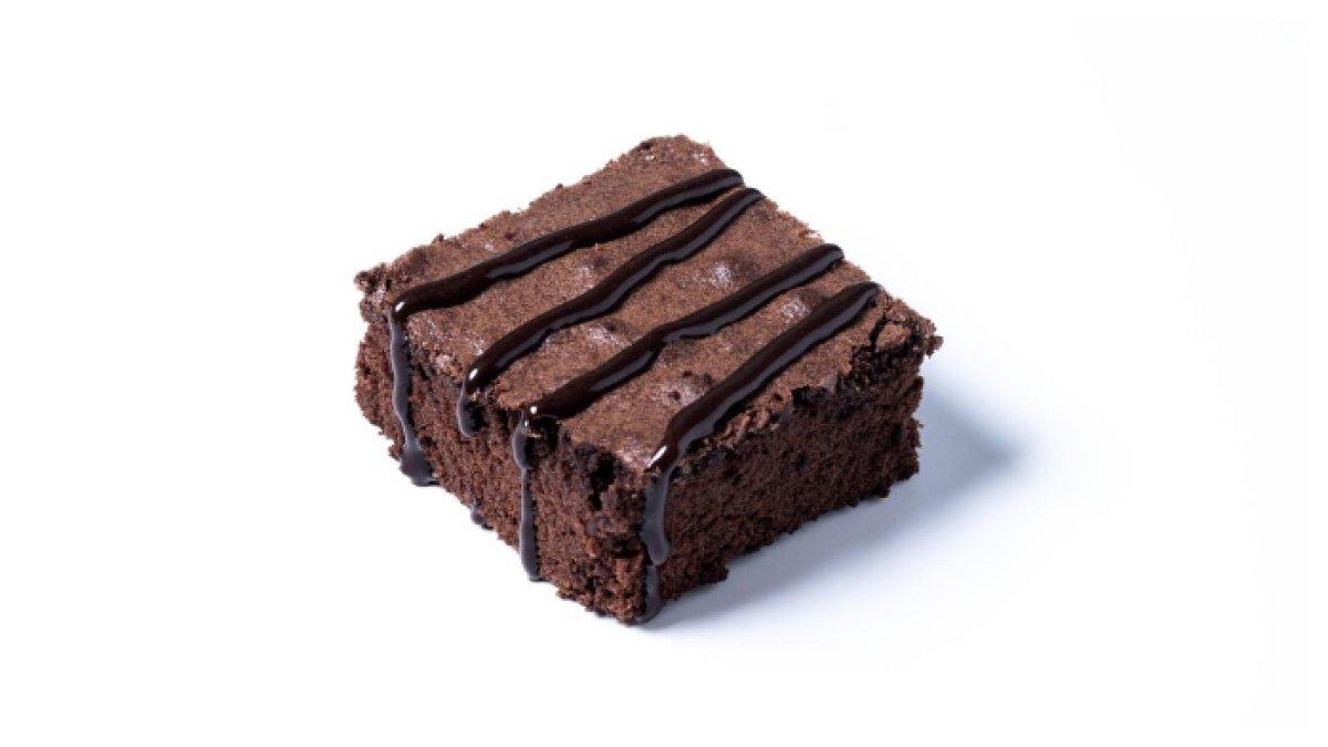 KUE COKELAT YANG ENAK - makan kue untuk sarapan membantu diet menjaga berat badan mereka tetap agar stabil.