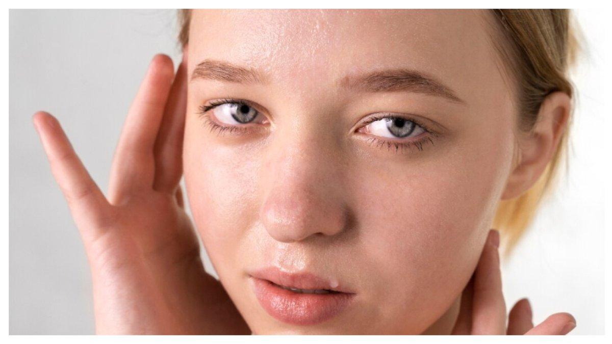 KULIT KERING - akibat bertambahnya usia dan paparan sinar matahari kulit menjadi kering.