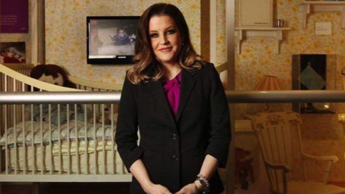 Lisa Presley putri Elvis Presley meninggal dunia di usia 54 tahun.