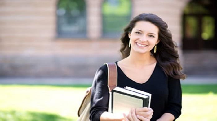 Faktor utama untuk mendapat IPK bagus adalah jangan bolos setiap mata kuliah dosen.