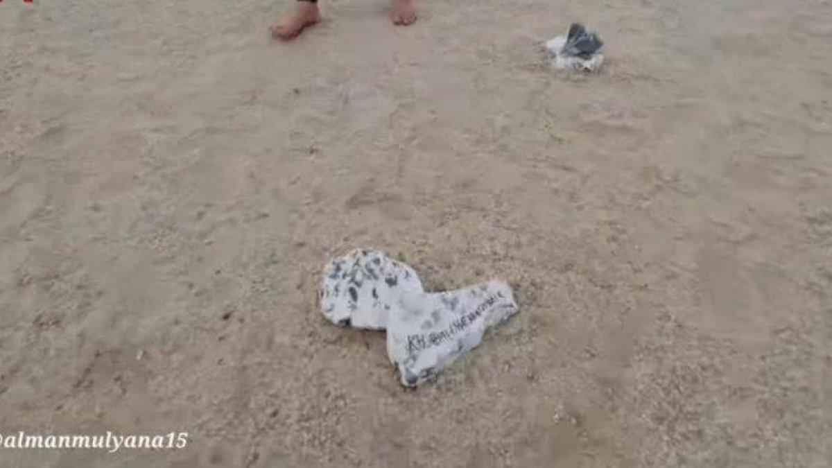 Makam ulama Indonesia, K.H. Maimun Zubair alias Mbah Moen di Makkah, Arab Saudi.