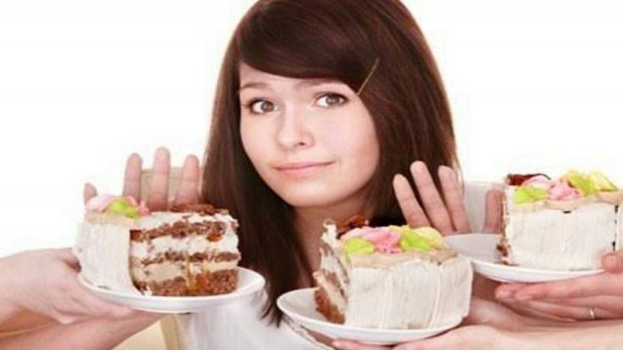 daripada membuang-buang makanan, berikan saja pada orang lain yang lebih membutuhkan.