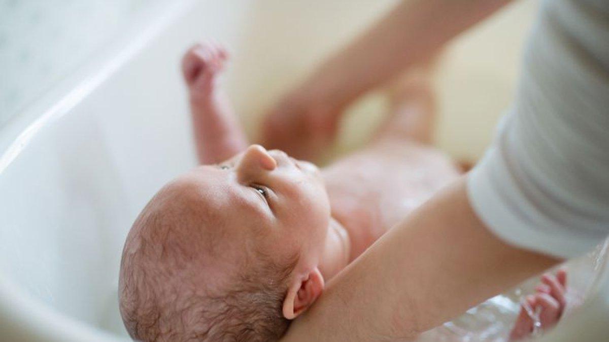 Mandi air hangat untuk mengobati campak