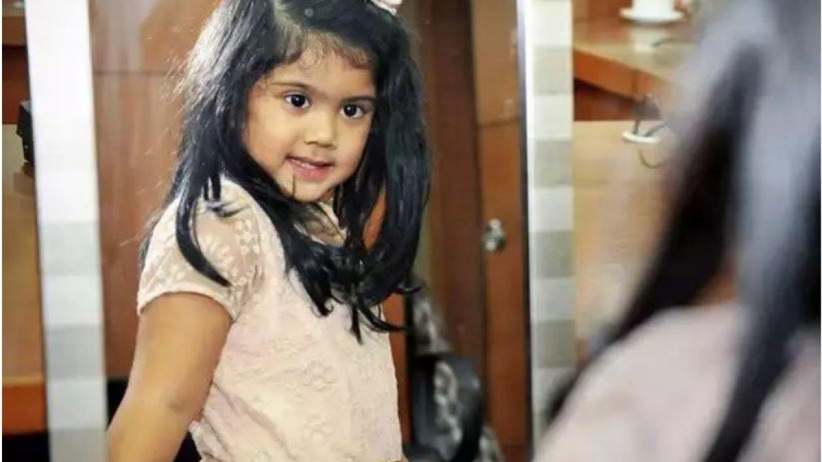 masa kecil putri satu-satunya Annisa Pohan ini sudah sangat akrab dengan kamera.
