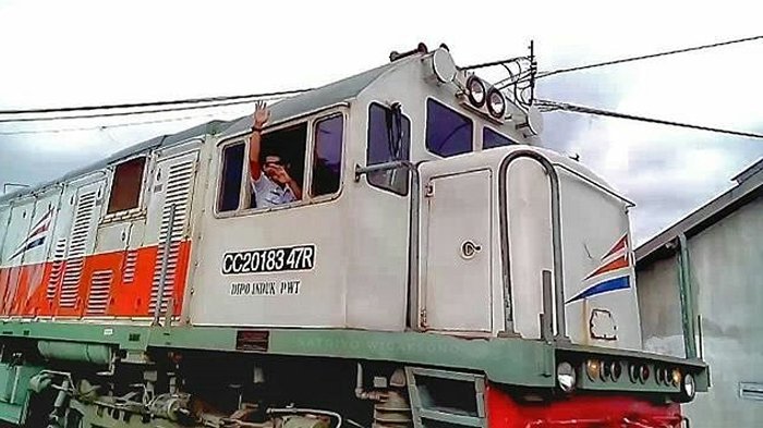 Jika kamu belum dapat tiket mudik, jangan khawatir, biasanya maskapai atau KAI akan menghadirkan kereta tambahan untuk mengakomodir para pemudik.