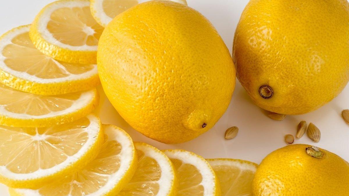 Pakai lemon dapat mengatasi ketiak hitam