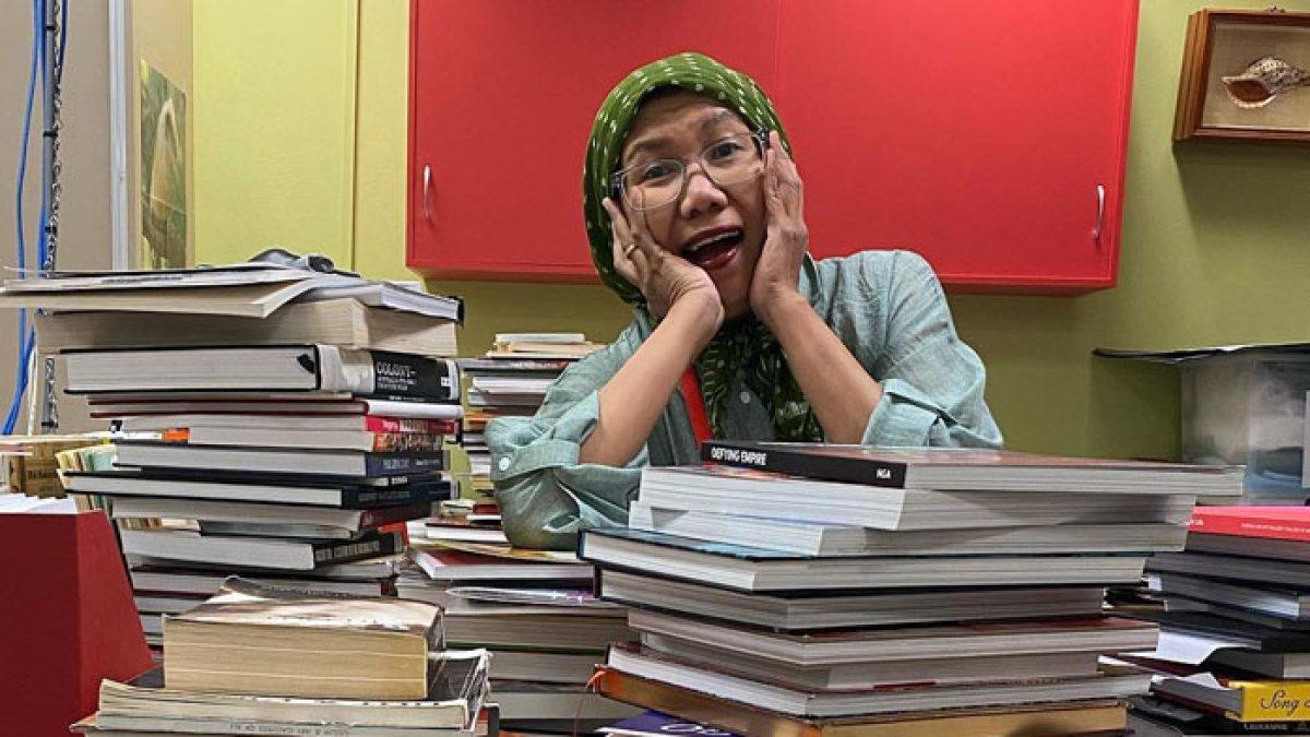 Mengenang sosok penulis Lily Yulianti Farid.