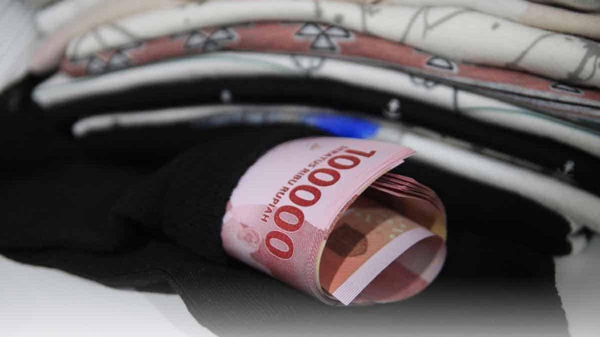 Uang yang di sembunyikan