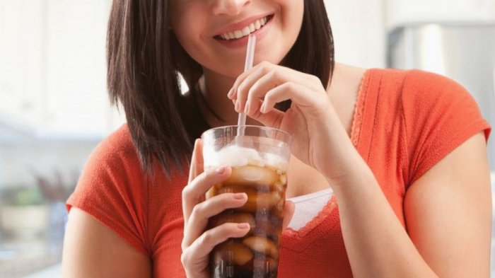 Banyak mengkonsumsi minuman manis dan bersoda