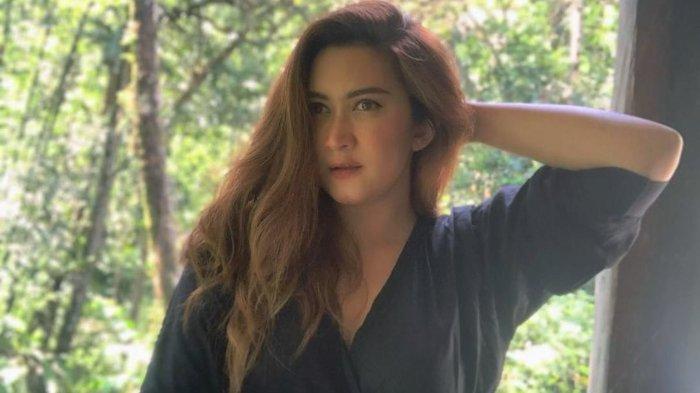 Karier politik Nafa Urbach dimulai pada tahun 2018 ketika ia bergabung dengan Partai NasDem. 