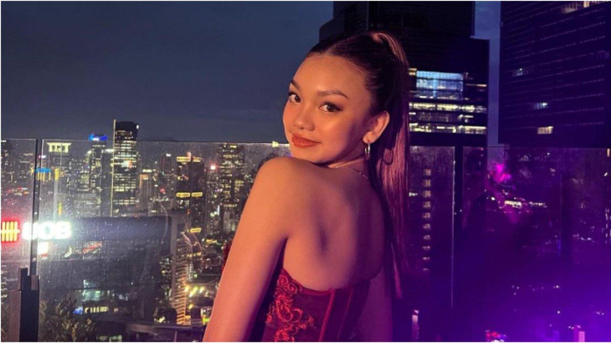 Sosok Naura Ayu memiliki paras cantik