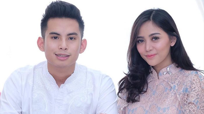 CURHATAN RACHEL OKIN - Rachel Vennya dan Okin menjelaskan soal awal mula penyebab perceraiannya setelah empat tahun pisah.