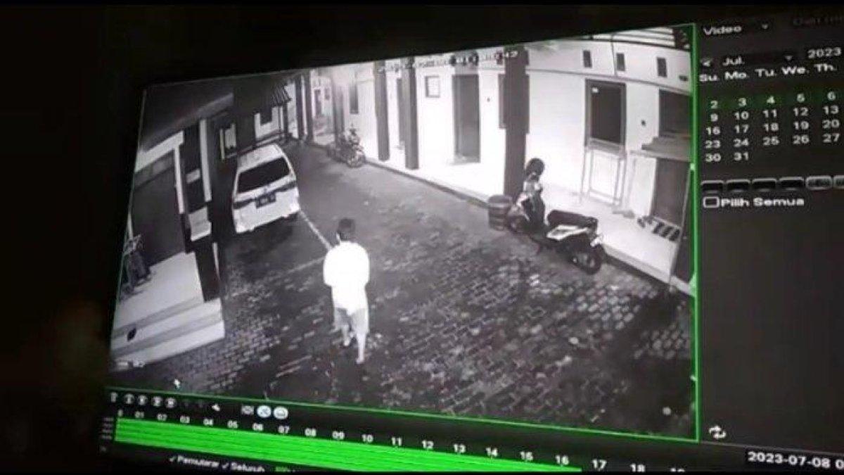 pencuri pakaian dalam wanita malam jumat di Kudus