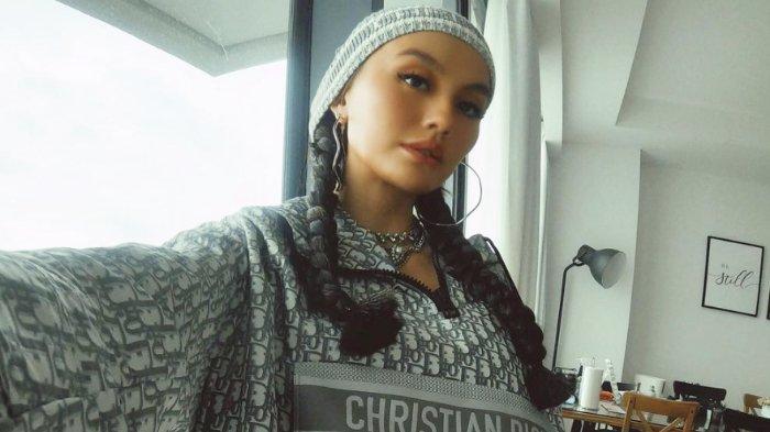 Penyanyi Agnez Mo bawakan lagu Bilang Saja sebanyak 3 kali tanpa izin pencipta lagu