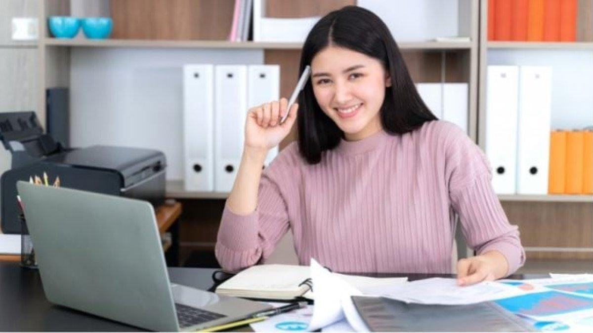 Pria cenderung terpesona oleh kecerdasan dan wawasan perempuan.