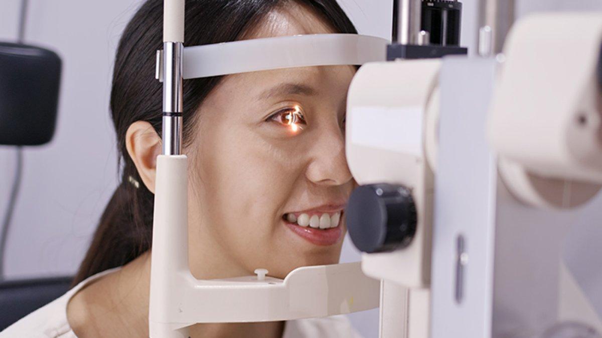 selalu rutin periksa mata ke dokter spesialis mata