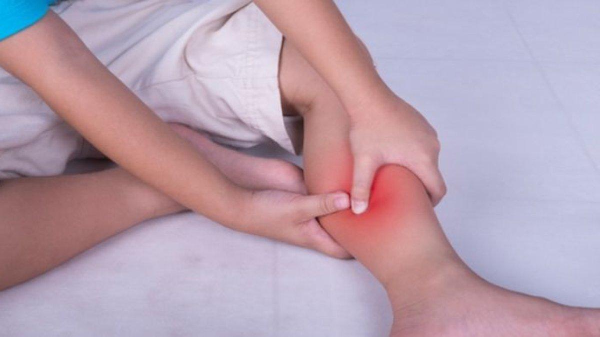 pijat kaki cara mengatasi