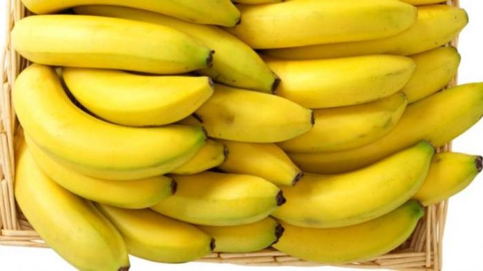 Pisang merupakan salah satu buah penurun kolesterol yang lezat dan cukup mudah didapatkan.