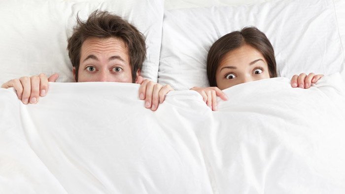 Rasa tidak puas akan hasrat seksual juga bisa membuat suami malas berhubungan intim.