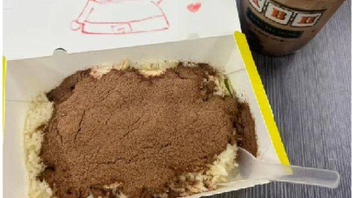 Pria Syok Nasi Pesanannya Diberi Topping Bubuk Milo, Penjual Gagal